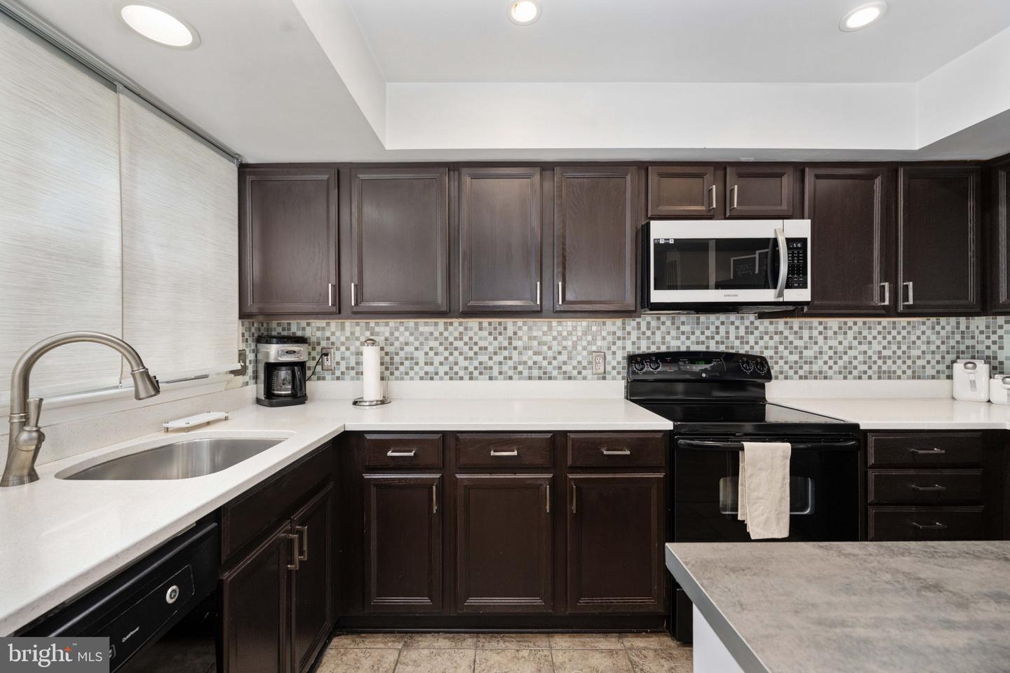 12865 MILL HOUSE CT, WOODBRIDGE, Virginia 22192, 3 Bedrooms Bedrooms, ,3 BathroomsBathrooms,Residential,For sale,12865 MILL HOUSE CT,VAPW2104170 MLS # VAPW2104170
