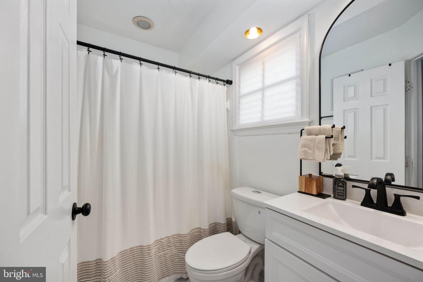 12865 MILL HOUSE CT, WOODBRIDGE, Virginia 22192, 3 Bedrooms Bedrooms, ,3 BathroomsBathrooms,Residential,For sale,12865 MILL HOUSE CT,VAPW2104170 MLS # VAPW2104170