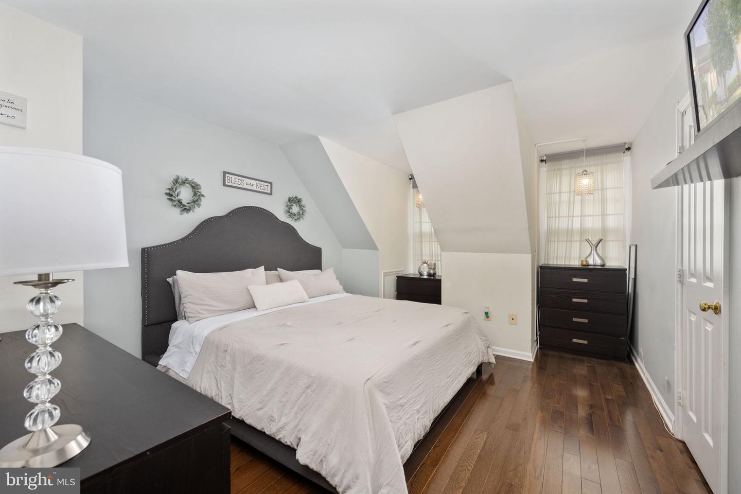 12865 MILL HOUSE CT, WOODBRIDGE, Virginia 22192, 3 Bedrooms Bedrooms, ,3 BathroomsBathrooms,Residential,For sale,12865 MILL HOUSE CT,VAPW2104170 MLS # VAPW2104170
