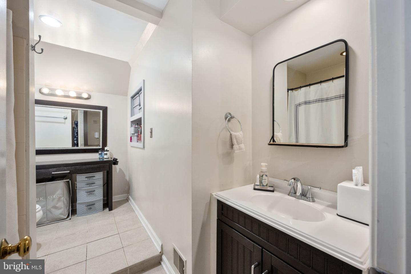 12865 MILL HOUSE CT, WOODBRIDGE, Virginia 22192, 3 Bedrooms Bedrooms, ,3 BathroomsBathrooms,Residential,For sale,12865 MILL HOUSE CT,VAPW2104170 MLS # VAPW2104170