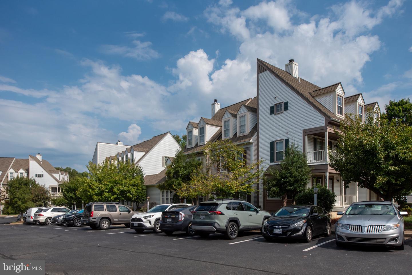 12865 MILL HOUSE CT, WOODBRIDGE, Virginia 22192, 3 Bedrooms Bedrooms, ,3 BathroomsBathrooms,Residential,For sale,12865 MILL HOUSE CT,VAPW2104170 MLS # VAPW2104170