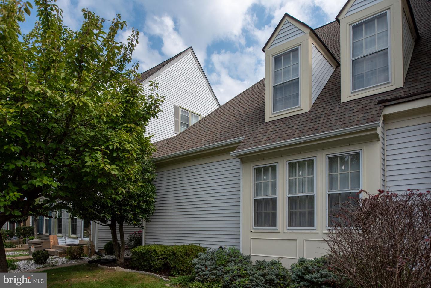 12865 MILL HOUSE CT, WOODBRIDGE, Virginia 22192, 3 Bedrooms Bedrooms, ,3 BathroomsBathrooms,Residential,For sale,12865 MILL HOUSE CT,VAPW2104170 MLS # VAPW2104170