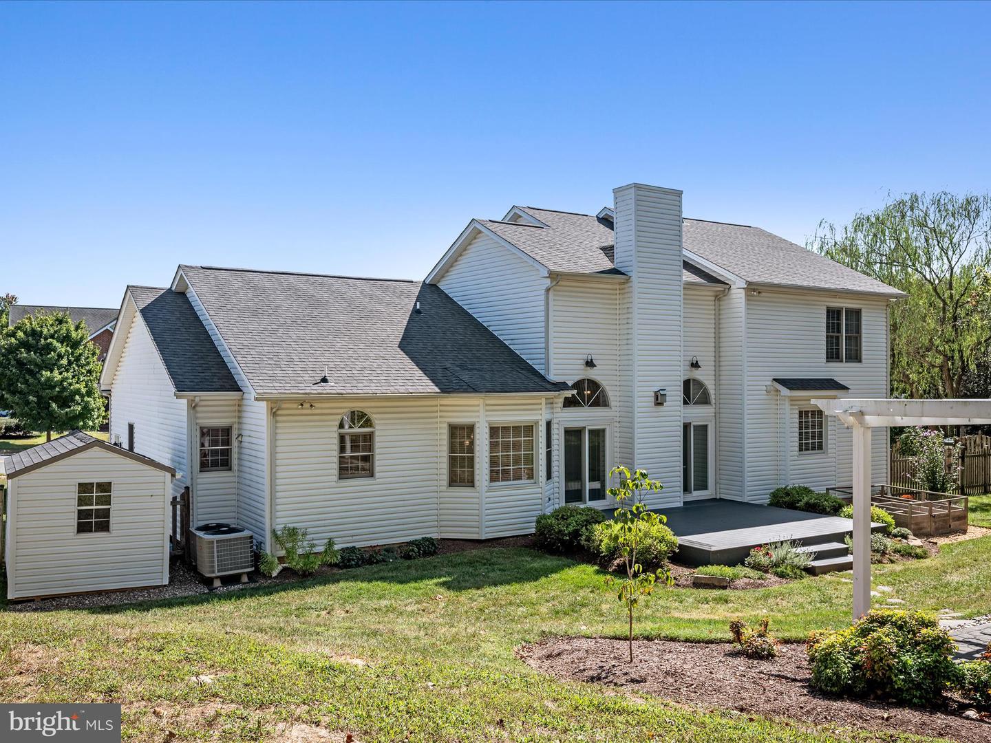 245 HERMITAGE BLVD, BERRYVILLE, Virginia 22611, 4 Bedrooms Bedrooms, ,2 BathroomsBathrooms,Residential,For sale,245 HERMITAGE BLVD,VACL2006072 MLS # VACL2006072