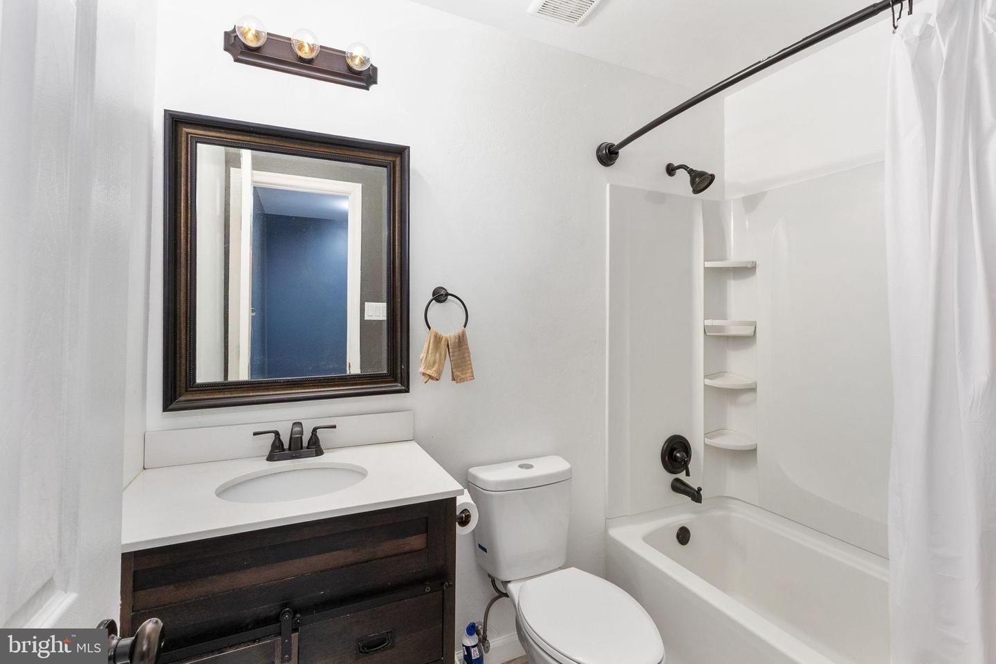 209 BACKRIDGE CT, FREDERICKSBURG, Virginia 22406, 3 Bedrooms Bedrooms, 10 Rooms Rooms,2 BathroomsBathrooms,Residential,For sale,209 BACKRIDGE CT,VAST2042888 MLS # VAST2042888