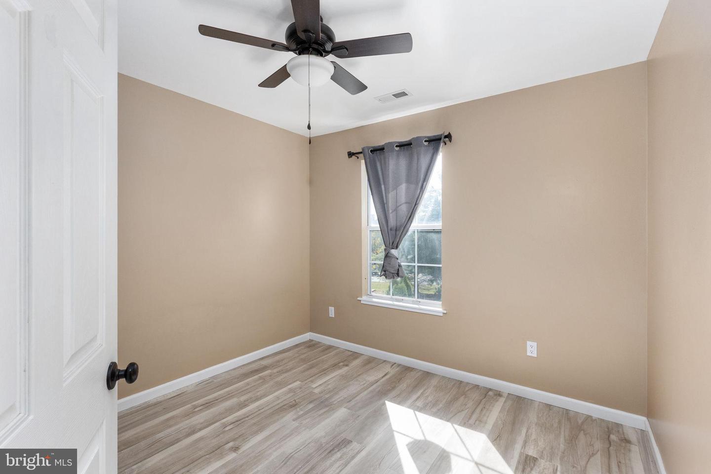 209 BACKRIDGE CT, FREDERICKSBURG, Virginia 22406, 3 Bedrooms Bedrooms, 10 Rooms Rooms,2 BathroomsBathrooms,Residential,For sale,209 BACKRIDGE CT,VAST2042888 MLS # VAST2042888