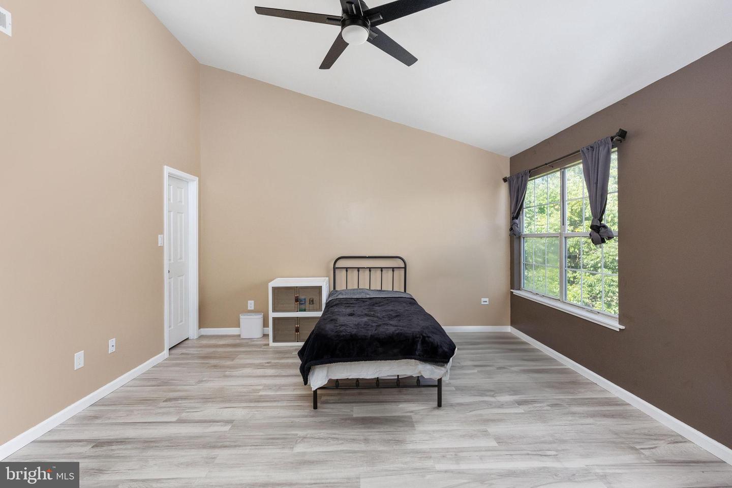 209 BACKRIDGE CT, FREDERICKSBURG, Virginia 22406, 3 Bedrooms Bedrooms, 10 Rooms Rooms,2 BathroomsBathrooms,Residential,For sale,209 BACKRIDGE CT,VAST2042888 MLS # VAST2042888