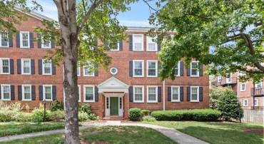 2950 S COLUMBUS ST #C1, ARLINGTON, Virginia 22206, 2 Bedrooms Bedrooms, ,1 BathroomBathrooms,Residential,For sale,2950 S COLUMBUS ST #C1,VAAX2050090 MLS # VAAX2050090