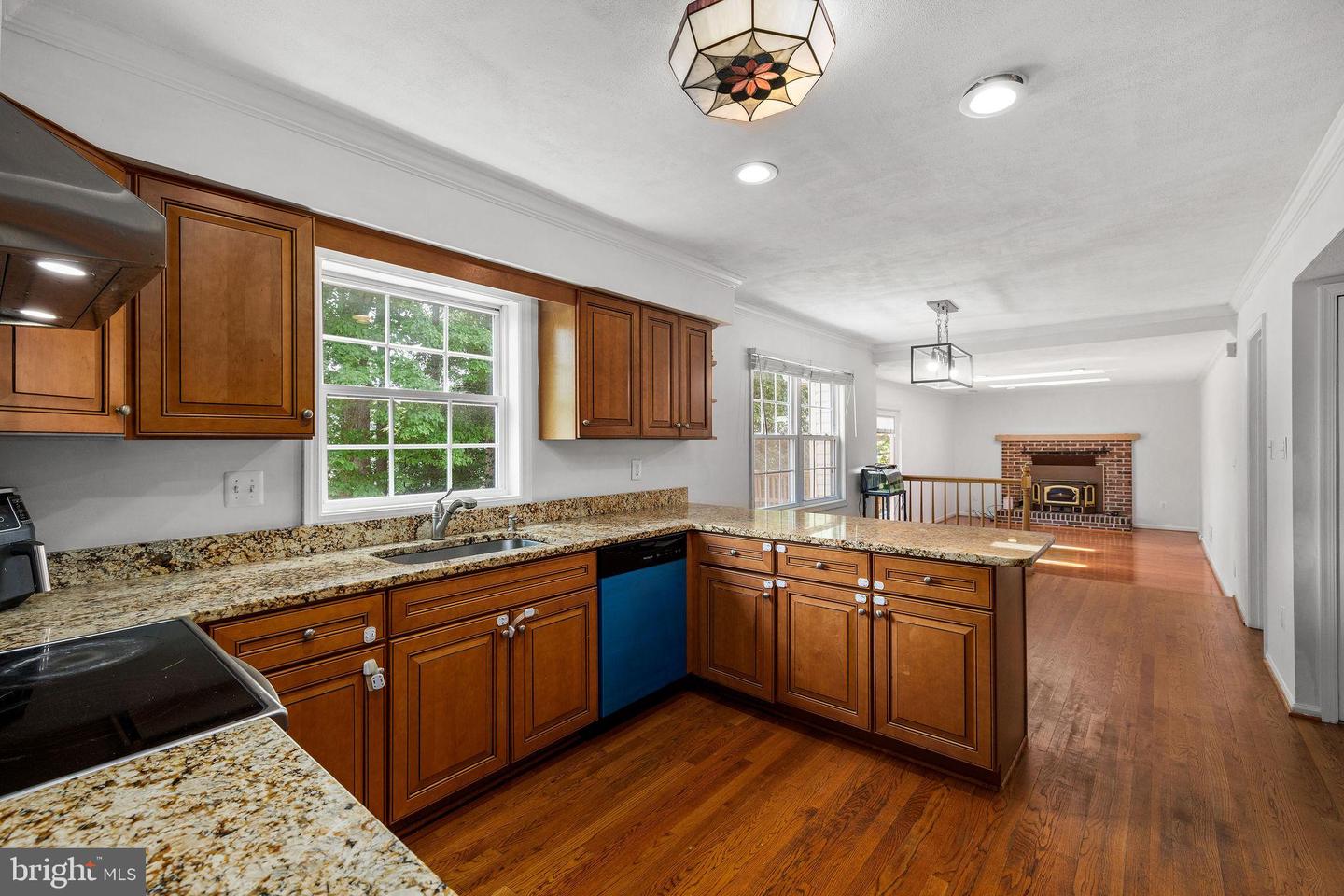 8321 TERRA GRANDE AVE, SPRINGFIELD, Virginia 22153, 5 Bedrooms Bedrooms, ,3 BathroomsBathrooms,Residential,For sale,8321 TERRA GRANDE AVE,VAFX2268904 MLS # VAFX2268904