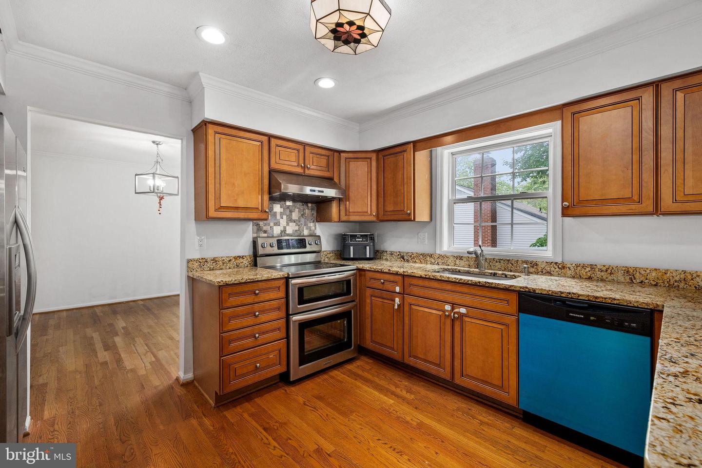 8321 TERRA GRANDE AVE, SPRINGFIELD, Virginia 22153, 5 Bedrooms Bedrooms, ,3 BathroomsBathrooms,Residential,For sale,8321 TERRA GRANDE AVE,VAFX2268904 MLS # VAFX2268904