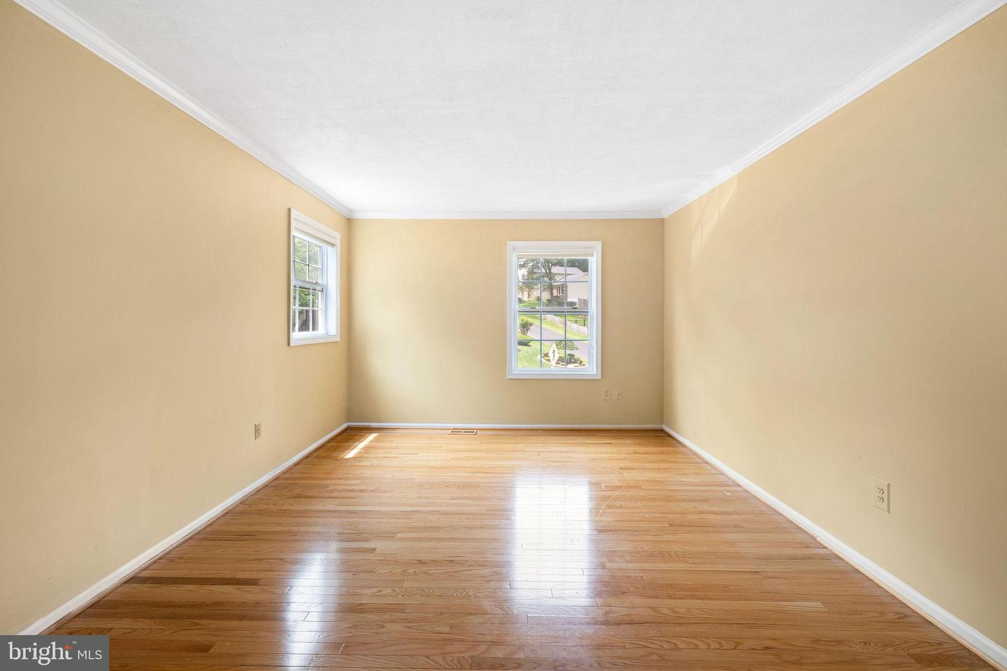 8321 TERRA GRANDE AVE, SPRINGFIELD, Virginia 22153, 5 Bedrooms Bedrooms, ,3 BathroomsBathrooms,Residential,For sale,8321 TERRA GRANDE AVE,VAFX2268904 MLS # VAFX2268904