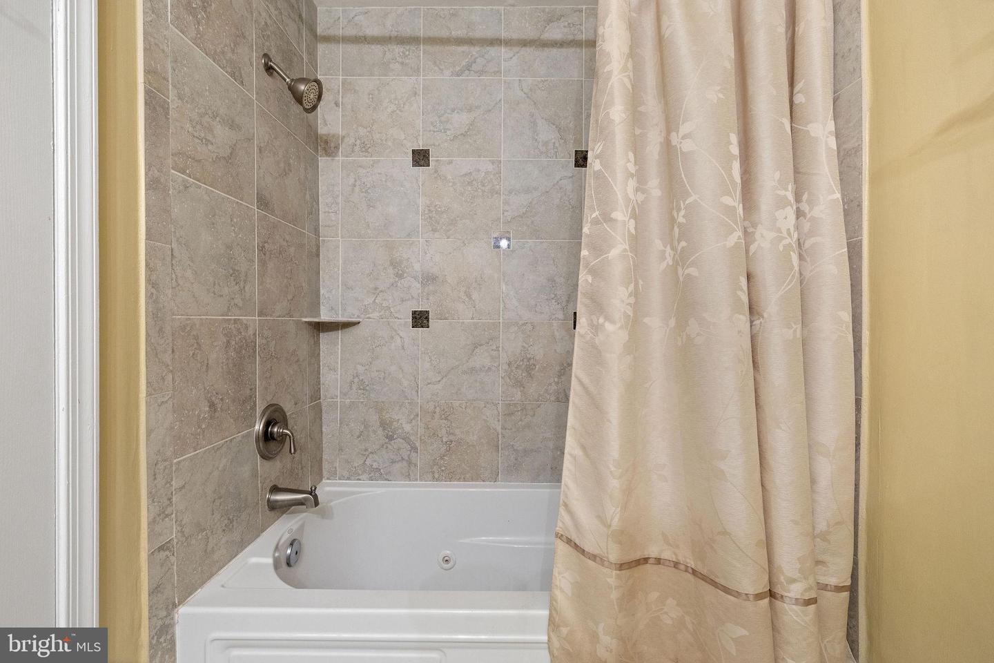 8321 TERRA GRANDE AVE, SPRINGFIELD, Virginia 22153, 5 Bedrooms Bedrooms, ,3 BathroomsBathrooms,Residential,For sale,8321 TERRA GRANDE AVE,VAFX2268904 MLS # VAFX2268904