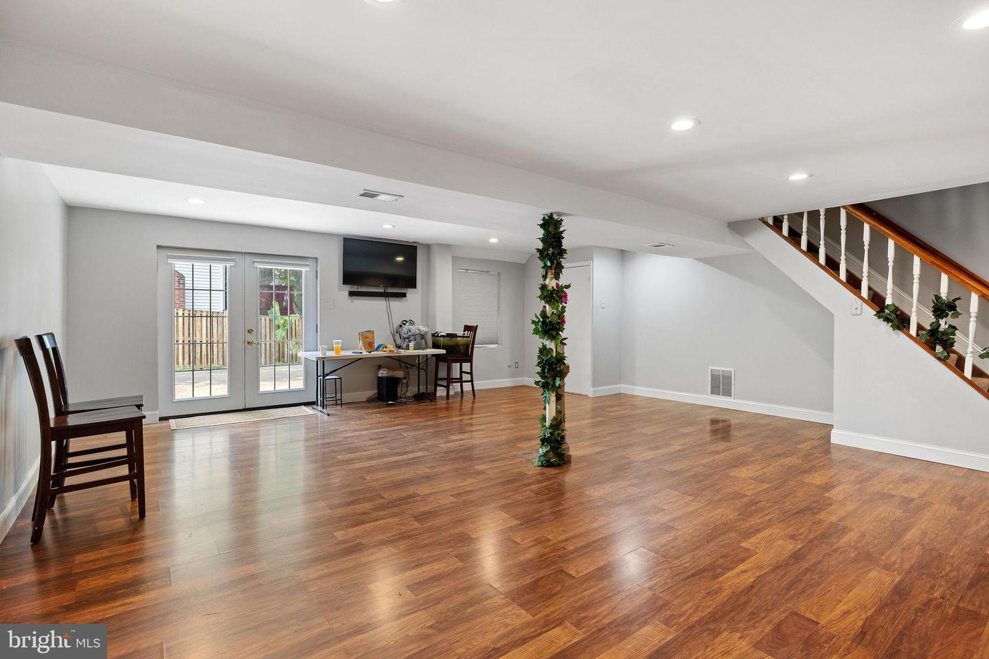 8321 TERRA GRANDE AVE, SPRINGFIELD, Virginia 22153, 5 Bedrooms Bedrooms, ,3 BathroomsBathrooms,Residential,For sale,8321 TERRA GRANDE AVE,VAFX2268904 MLS # VAFX2268904