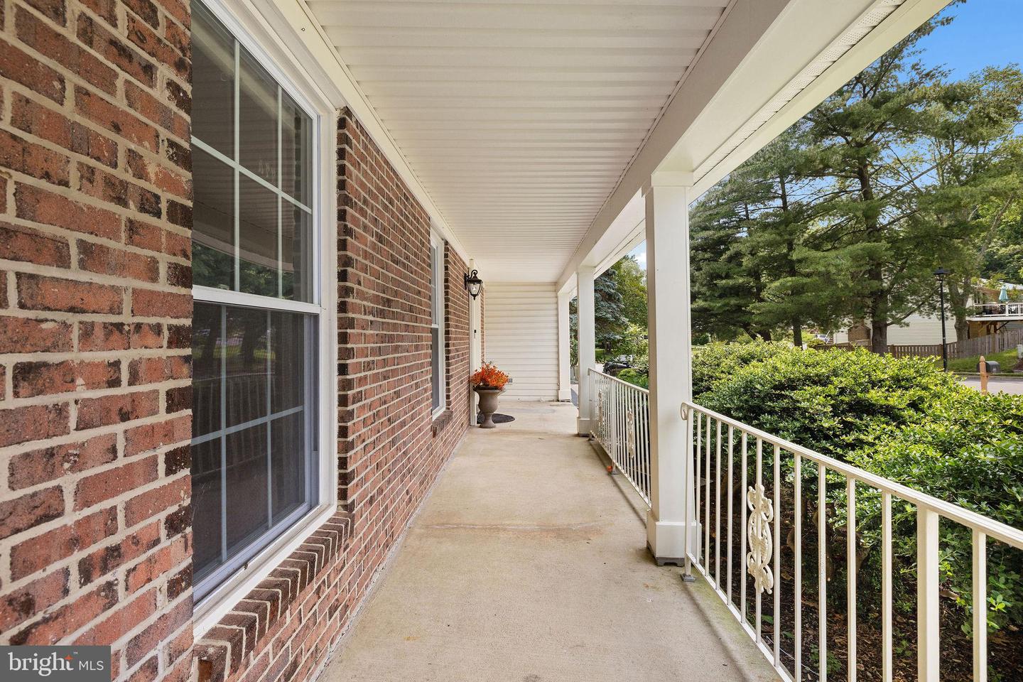 8321 TERRA GRANDE AVE, SPRINGFIELD, Virginia 22153, 5 Bedrooms Bedrooms, ,3 BathroomsBathrooms,Residential,For sale,8321 TERRA GRANDE AVE,VAFX2268904 MLS # VAFX2268904