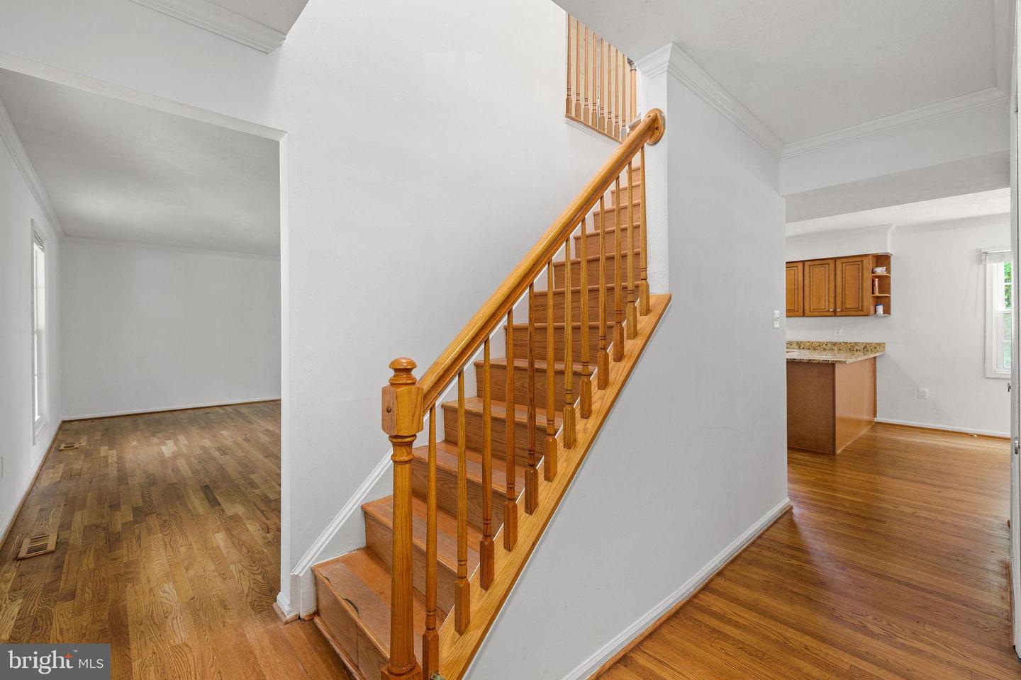 8321 TERRA GRANDE AVE, SPRINGFIELD, Virginia 22153, 5 Bedrooms Bedrooms, ,3 BathroomsBathrooms,Residential,For sale,8321 TERRA GRANDE AVE,VAFX2268904 MLS # VAFX2268904