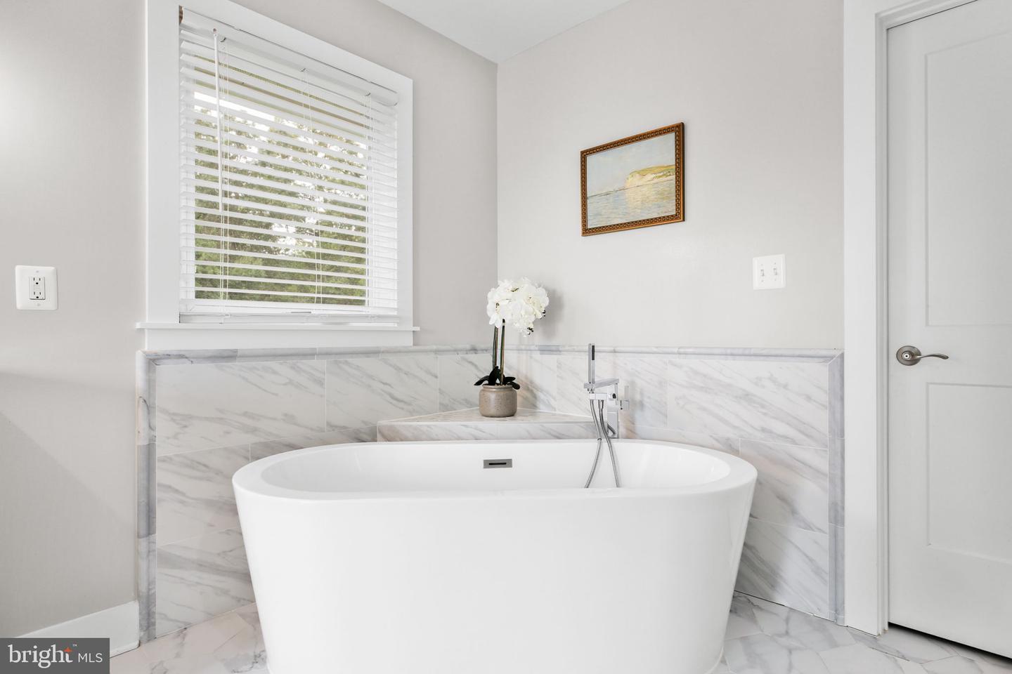 5911 MOUNT VERNON BLVD, LORTON, Virginia 22079, 5 Bedrooms Bedrooms, ,5 BathroomsBathrooms,Residential,For sale,5911 MOUNT VERNON BLVD,VAFX2268910 MLS # VAFX2268910
