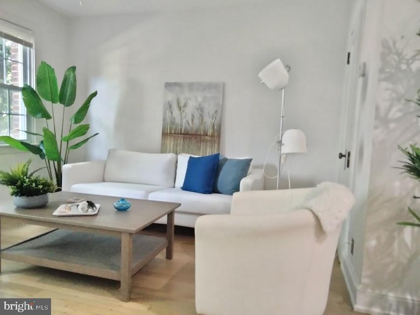 2228 40TH ST NW #1, WASHINGTON, District Of Columbia 20007, 1 Bedroom Bedrooms, 5 Rooms Rooms,1 BathroomBathrooms,Residential,For sale,2228 40TH ST NW #1,DCDC2222194 MLS # DCDC2222194