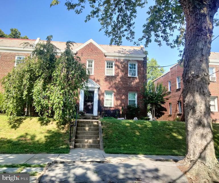 2228 40TH ST NW #1, WASHINGTON, District Of Columbia 20007, 1 Bedroom Bedrooms, 5 Rooms Rooms,1 BathroomBathrooms,Residential,For sale,2228 40TH ST NW #1,DCDC2222194 MLS # DCDC2222194