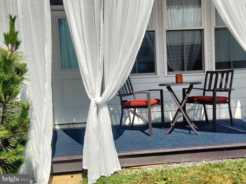 2228 40TH ST NW #1, WASHINGTON, District Of Columbia 20007, 1 Bedroom Bedrooms, 5 Rooms Rooms,1 BathroomBathrooms,Residential,For sale,2228 40TH ST NW #1,DCDC2222194 MLS # DCDC2222194