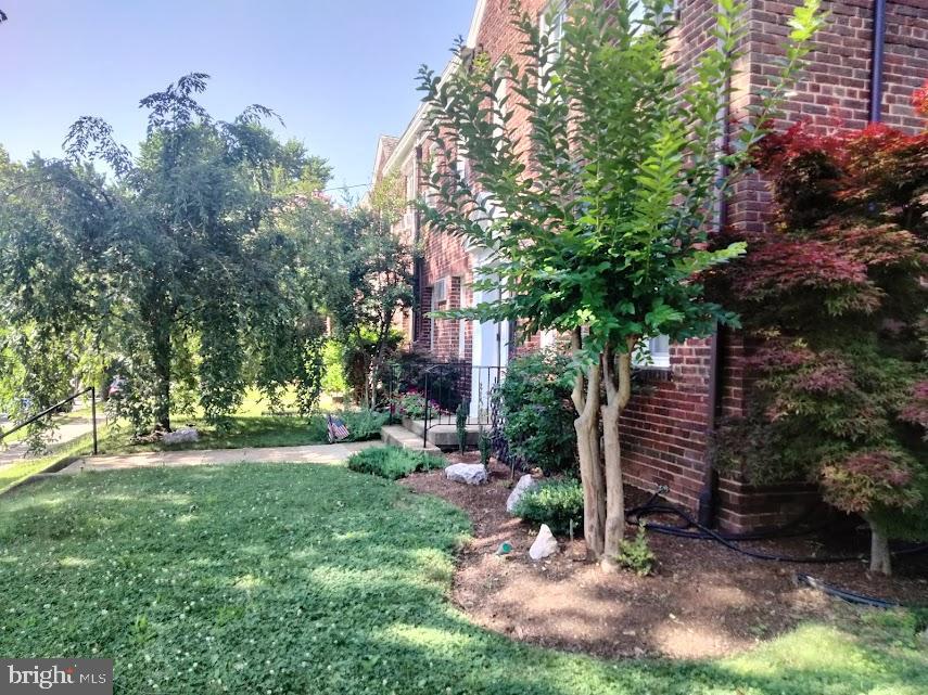 2228 40TH ST NW #1, WASHINGTON, District Of Columbia 20007, 1 Bedroom Bedrooms, 5 Rooms Rooms,1 BathroomBathrooms,Residential,For sale,2228 40TH ST NW #1,DCDC2222194 MLS # DCDC2222194