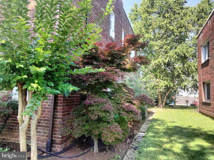 2228 40TH ST NW #1, WASHINGTON, District Of Columbia 20007, 1 Bedroom Bedrooms, 5 Rooms Rooms,1 BathroomBathrooms,Residential,For sale,2228 40TH ST NW #1,DCDC2222194 MLS # DCDC2222194