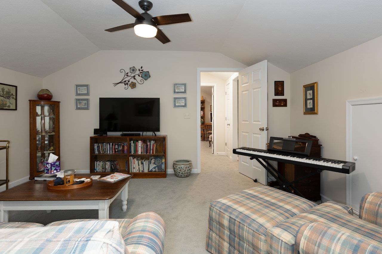 294 RIDGEWOOD AVE, BROADWAY, Virginia 22815, 2 Bedrooms Bedrooms, ,3 BathroomsBathrooms,Residential,294 RIDGEWOOD AVE,669291 MLS # 669291