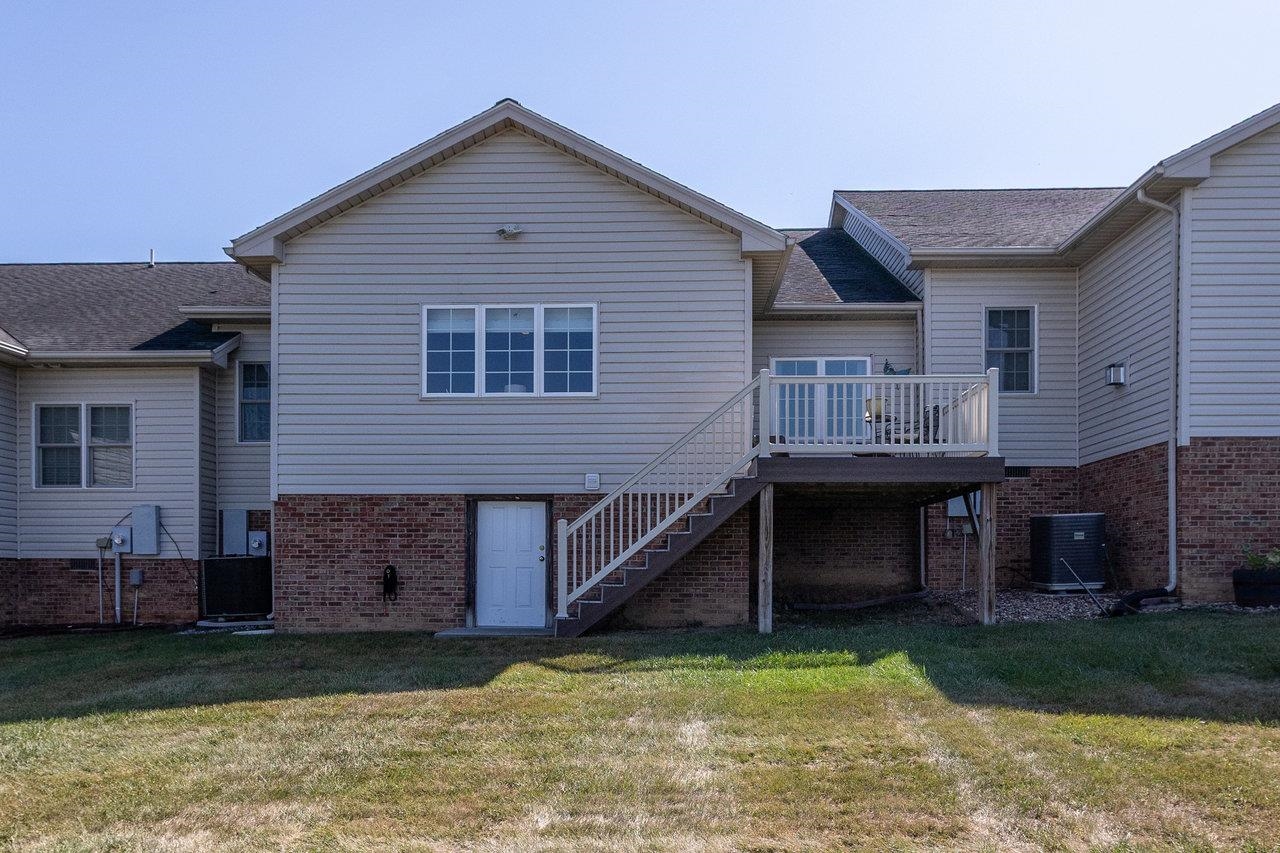 294 RIDGEWOOD AVE, BROADWAY, Virginia 22815, 2 Bedrooms Bedrooms, ,3 BathroomsBathrooms,Residential,294 RIDGEWOOD AVE,669291 MLS # 669291