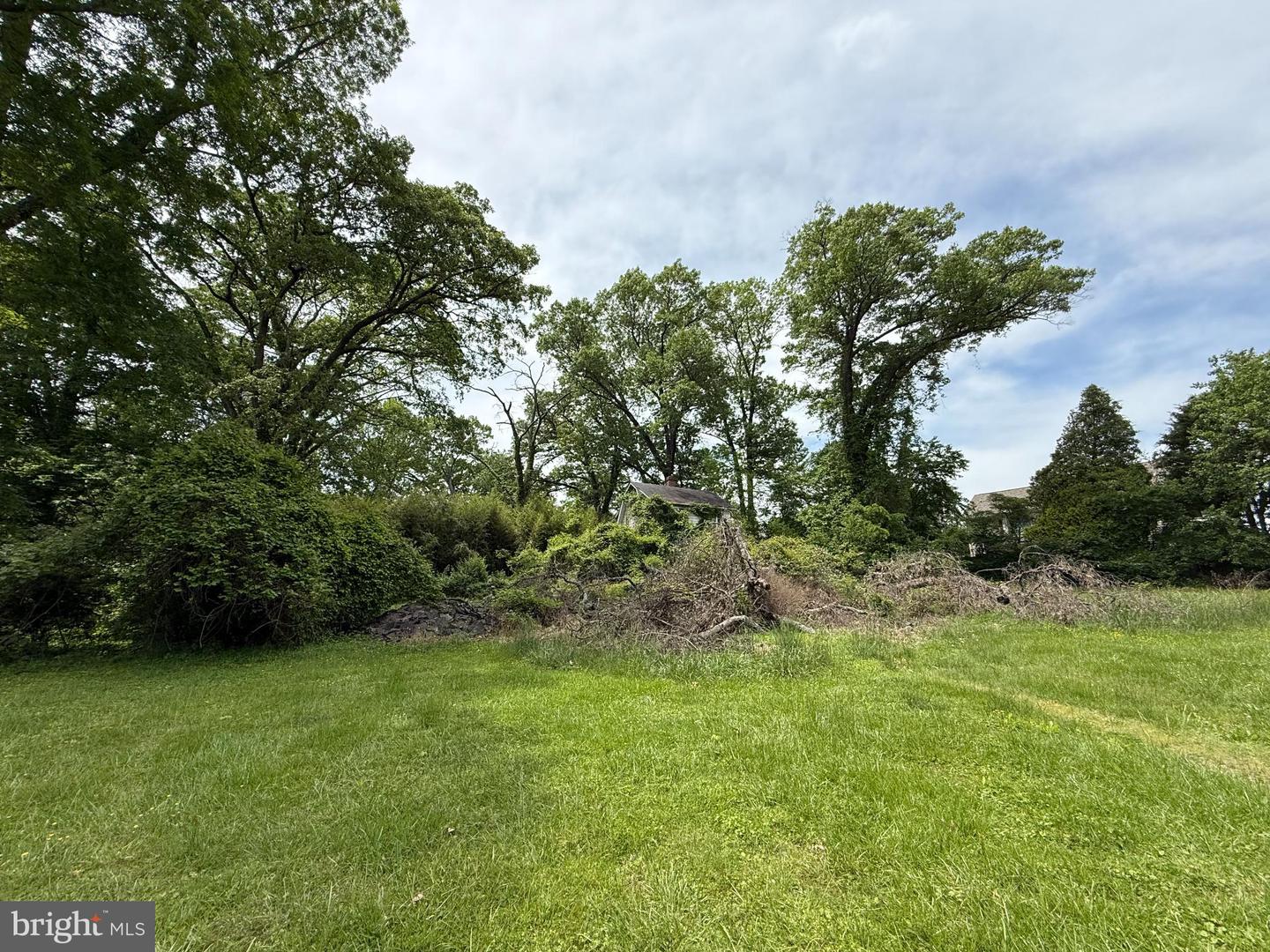 2818 CEDAR LN, VIENNA, Virginia 22180, ,Residential,For sale,2818 CEDAR LN,VAFX2268936 MLS # VAFX2268936