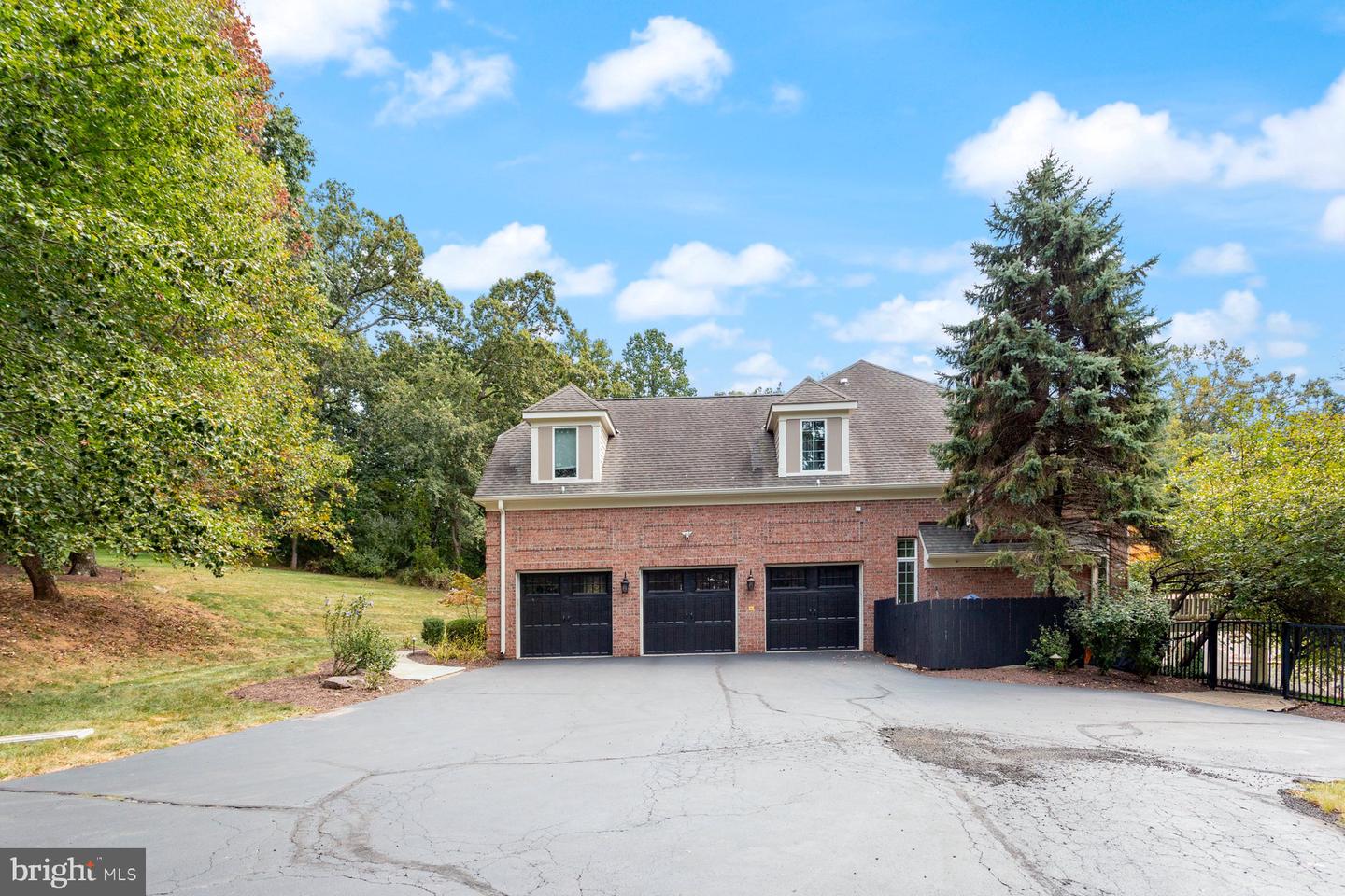 40321 BEACON HILL DR, LEESBURG, Virginia 20176, 6 Bedrooms Bedrooms, ,7 BathroomsBathrooms,Residential,For sale,40321 BEACON HILL DR,VALO2106174 MLS # VALO2106174