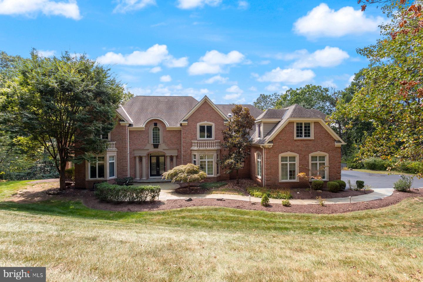 40321 BEACON HILL DR, LEESBURG, Virginia 20176, 6 Bedrooms Bedrooms, ,7 BathroomsBathrooms,Residential,For sale,40321 BEACON HILL DR,VALO2106174 MLS # VALO2106174