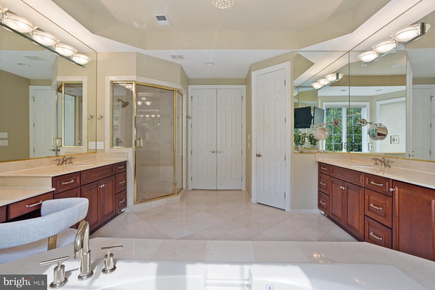 40321 BEACON HILL DR, LEESBURG, Virginia 20176, 6 Bedrooms Bedrooms, ,7 BathroomsBathrooms,Residential,For sale,40321 BEACON HILL DR,VALO2106174 MLS # VALO2106174