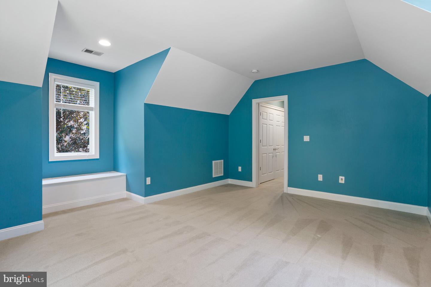 40321 BEACON HILL DR, LEESBURG, Virginia 20176, 6 Bedrooms Bedrooms, ,7 BathroomsBathrooms,Residential,For sale,40321 BEACON HILL DR,VALO2106174 MLS # VALO2106174