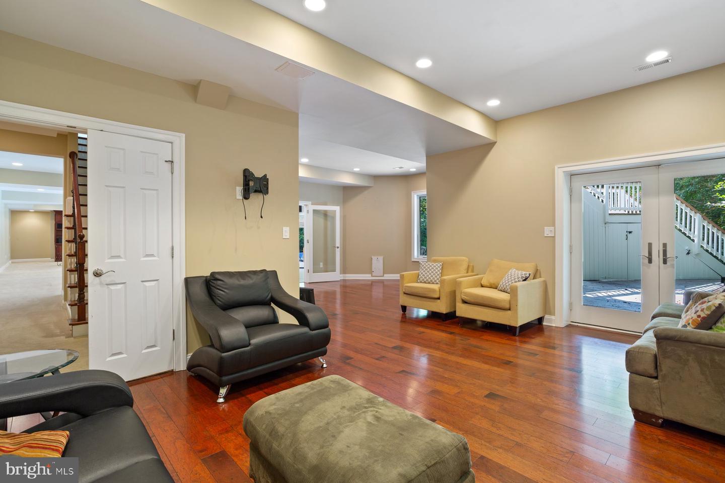 40321 BEACON HILL DR, LEESBURG, Virginia 20176, 6 Bedrooms Bedrooms, ,7 BathroomsBathrooms,Residential,For sale,40321 BEACON HILL DR,VALO2106174 MLS # VALO2106174