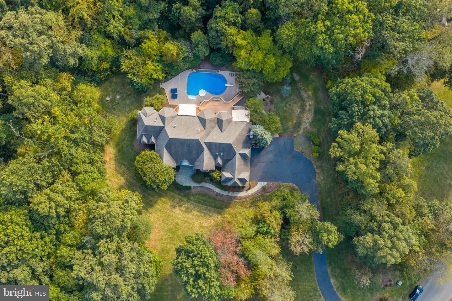 40321 BEACON HILL DR, LEESBURG, Virginia 20176, 6 Bedrooms Bedrooms, ,7 BathroomsBathrooms,Residential,For sale,40321 BEACON HILL DR,VALO2106174 MLS # VALO2106174