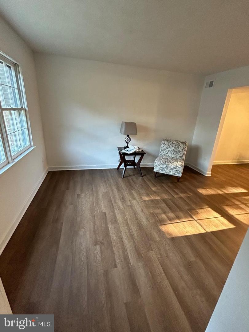 8408 DAMPIER CT, SPRINGFIELD, Virginia 22153, 3 Bedrooms Bedrooms, ,1 BathroomBathrooms,Residential,For sale,8408 DAMPIER CT,VAFX2265954 MLS # VAFX2265954