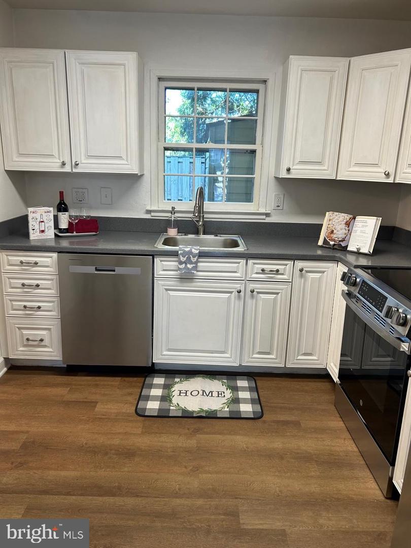 8408 DAMPIER CT, SPRINGFIELD, Virginia 22153, 3 Bedrooms Bedrooms, ,1 BathroomBathrooms,Residential,For sale,8408 DAMPIER CT,VAFX2265954 MLS # VAFX2265954