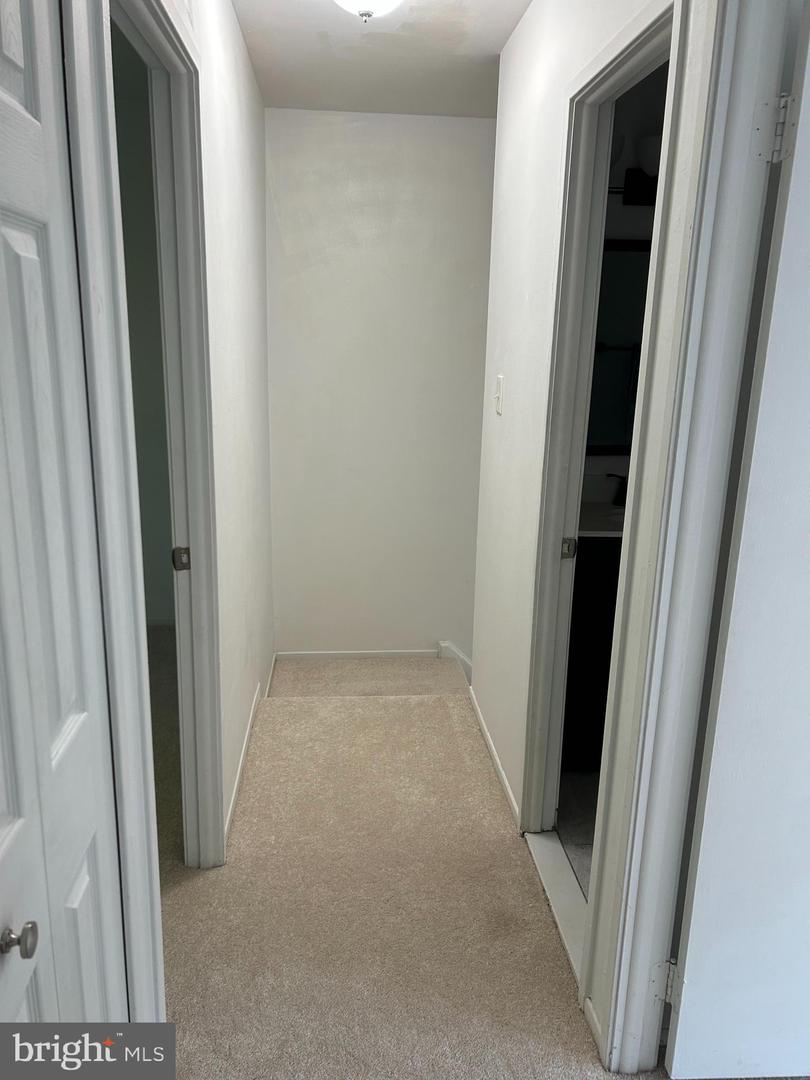 8408 DAMPIER CT, SPRINGFIELD, Virginia 22153, 3 Bedrooms Bedrooms, ,1 BathroomBathrooms,Residential,For sale,8408 DAMPIER CT,VAFX2265954 MLS # VAFX2265954