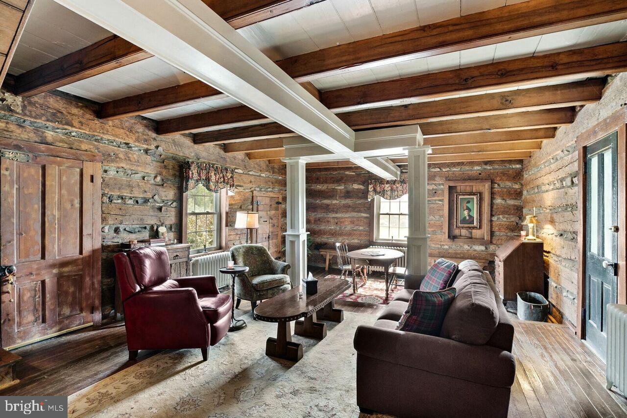 5024 LEEDS MANOR RD, HUME, Virginia 22639, 6 Bedrooms Bedrooms, 12 Rooms Rooms,6 BathroomsBathrooms,Residential,For sale,5024 LEEDS MANOR RD,VAFQ2018242 MLS # VAFQ2018242