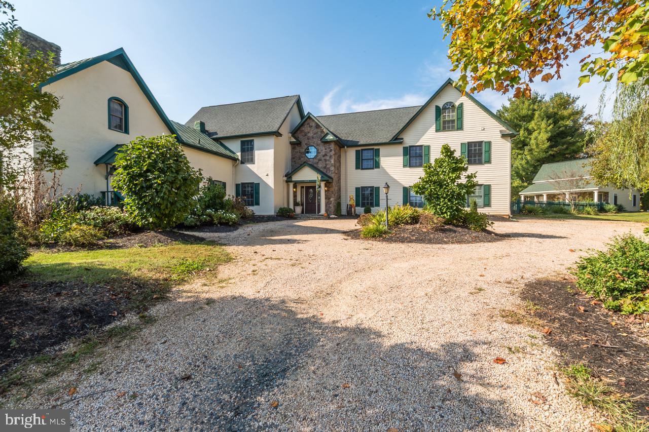 5024 LEEDS MANOR RD, HUME, Virginia 22639, 6 Bedrooms Bedrooms, 12 Rooms Rooms,6 BathroomsBathrooms,Residential,For sale,5024 LEEDS MANOR RD,VAFQ2018242 MLS # VAFQ2018242