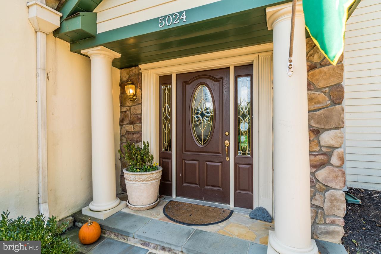 5024 LEEDS MANOR RD, HUME, Virginia 22639, 6 Bedrooms Bedrooms, 12 Rooms Rooms,6 BathroomsBathrooms,Residential,For sale,5024 LEEDS MANOR RD,VAFQ2018242 MLS # VAFQ2018242