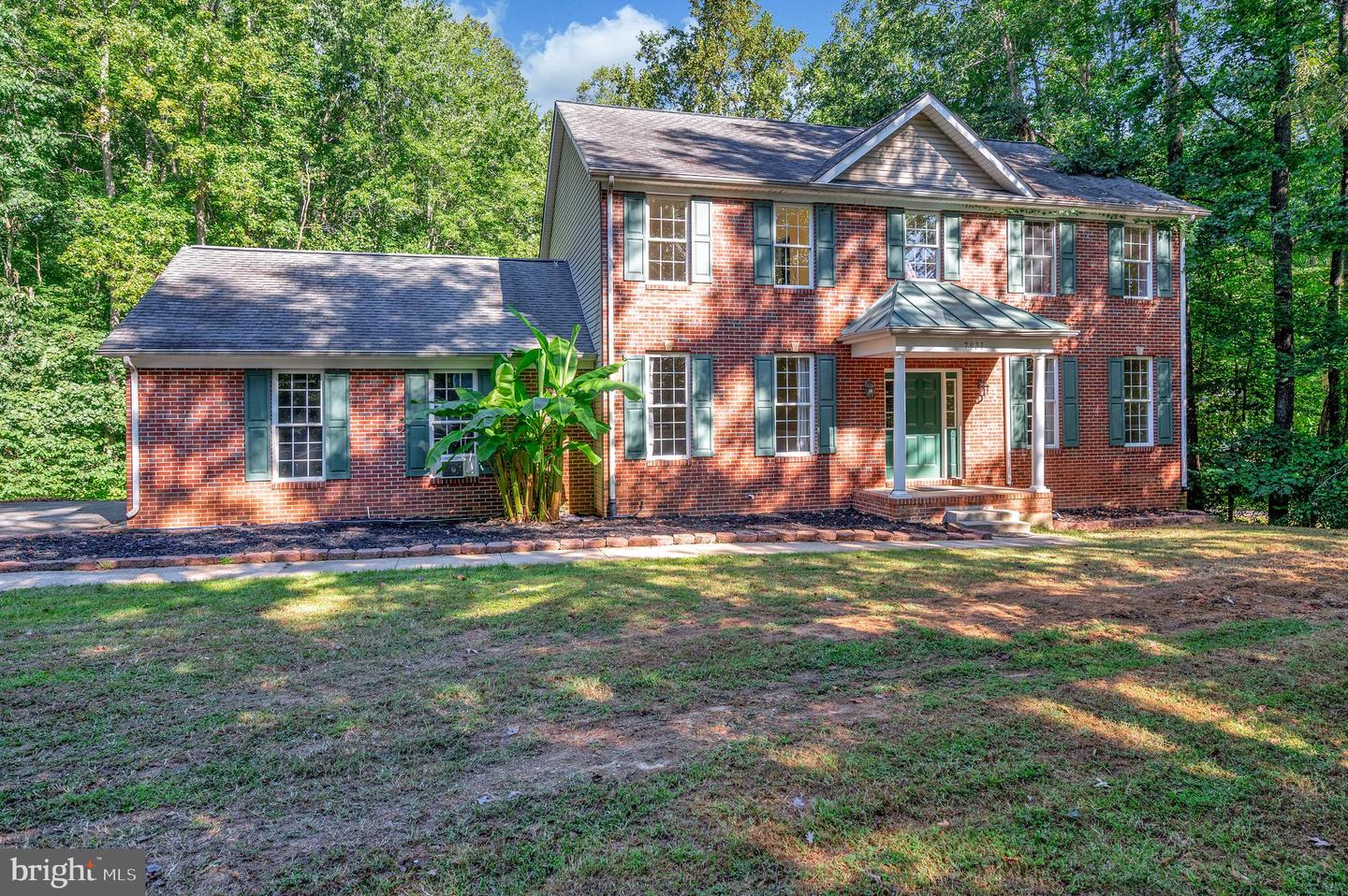 7931 E ROBERT E LEE CT, SPOTSYLVANIA, Virginia 22551, 4 Bedrooms Bedrooms, ,3 BathroomsBathrooms,Residential,For sale,7931 E ROBERT E LEE CT,VASP2036172 MLS # VASP2036172