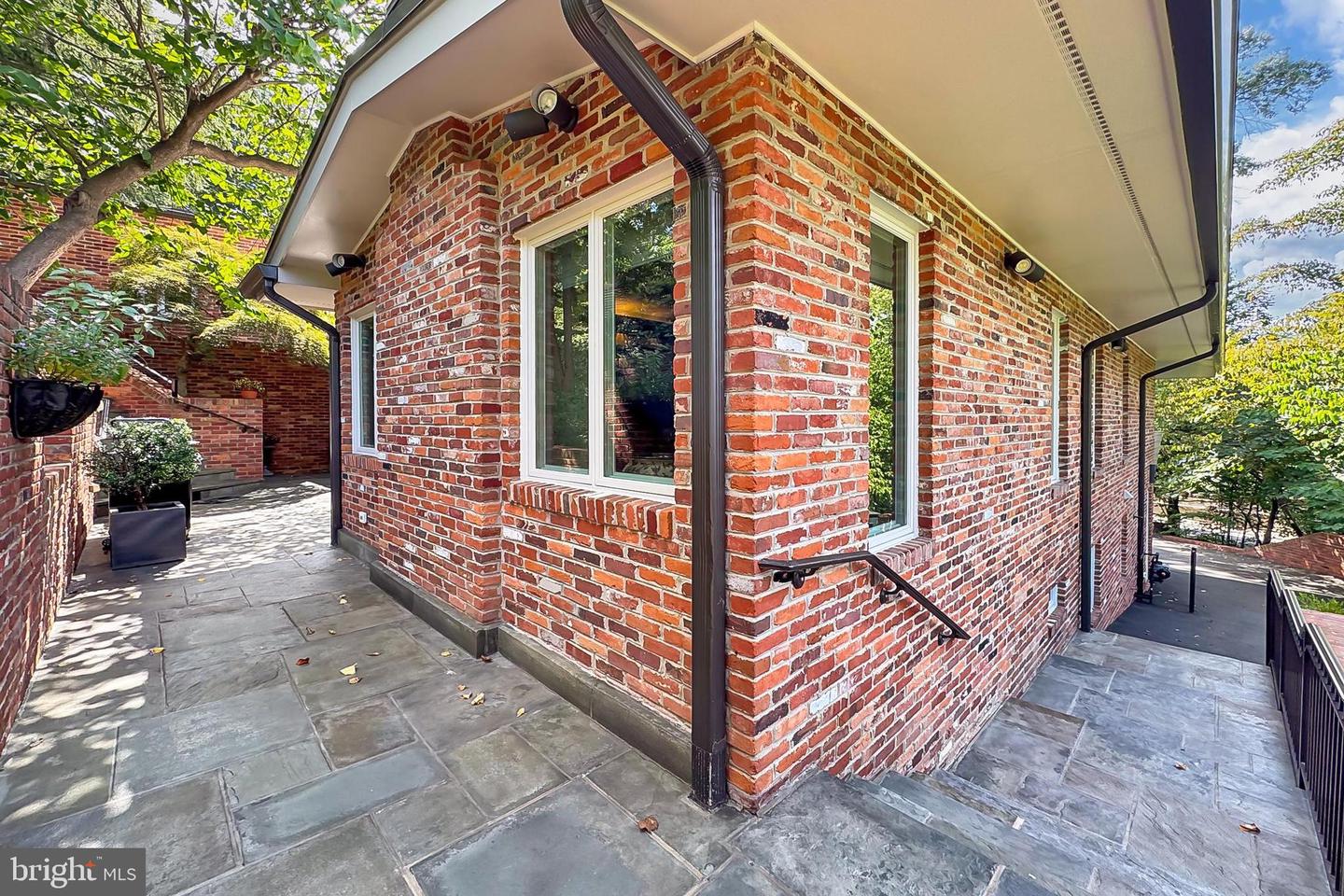 1753 ARMY NAVY DR, ARLINGTON, Virginia 22202, 6 Bedrooms Bedrooms, ,6 BathroomsBathrooms,Residential,For sale,1753 ARMY NAVY DR,VAAR2063716 MLS # VAAR2063716