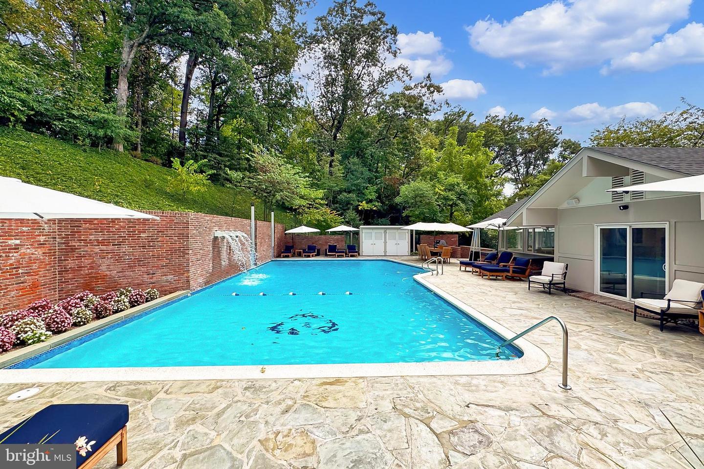 1753 ARMY NAVY DR, ARLINGTON, Virginia 22202, 6 Bedrooms Bedrooms, ,6 BathroomsBathrooms,Residential,For sale,1753 ARMY NAVY DR,VAAR2063716 MLS # VAAR2063716