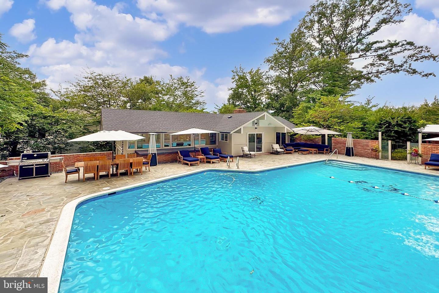 1753 ARMY NAVY DR, ARLINGTON, Virginia 22202, 6 Bedrooms Bedrooms, ,6 BathroomsBathrooms,Residential,For sale,1753 ARMY NAVY DR,VAAR2063716 MLS # VAAR2063716