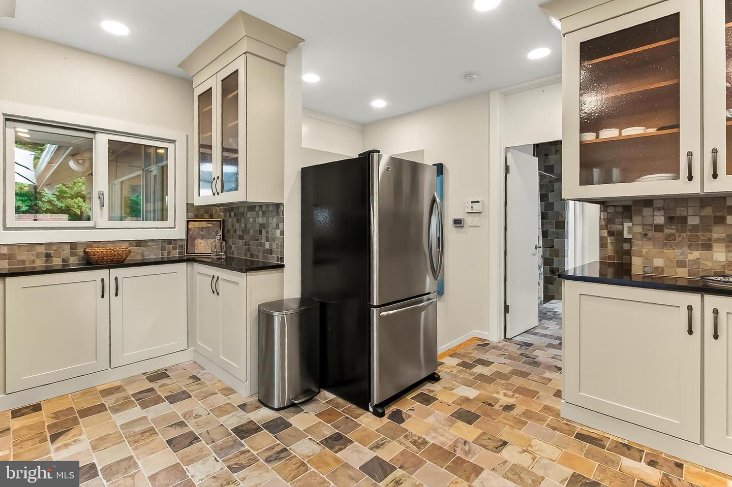 1753 ARMY NAVY DR, ARLINGTON, Virginia 22202, 6 Bedrooms Bedrooms, ,6 BathroomsBathrooms,Residential,For sale,1753 ARMY NAVY DR,VAAR2063716 MLS # VAAR2063716