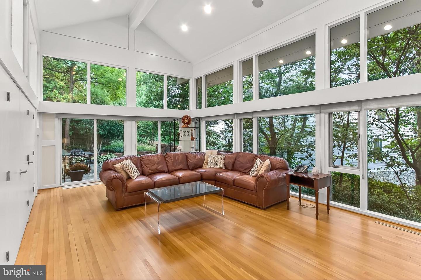 1753 ARMY NAVY DR, ARLINGTON, Virginia 22202, 6 Bedrooms Bedrooms, ,6 BathroomsBathrooms,Residential,For sale,1753 ARMY NAVY DR,VAAR2063716 MLS # VAAR2063716