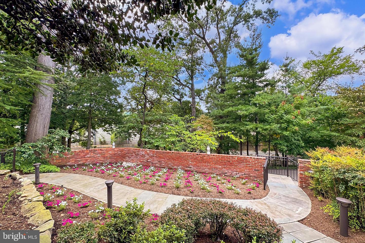 1753 ARMY NAVY DR, ARLINGTON, Virginia 22202, 6 Bedrooms Bedrooms, ,6 BathroomsBathrooms,Residential,For sale,1753 ARMY NAVY DR,VAAR2063716 MLS # VAAR2063716