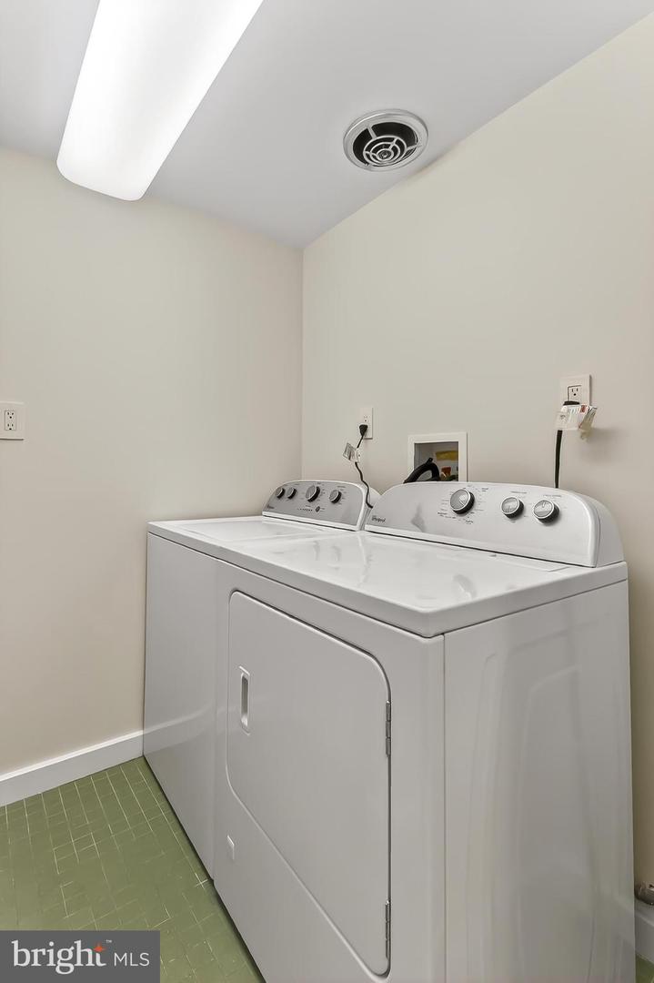 1753 ARMY NAVY DR, ARLINGTON, Virginia 22202, 6 Bedrooms Bedrooms, ,6 BathroomsBathrooms,Residential,For sale,1753 ARMY NAVY DR,VAAR2063716 MLS # VAAR2063716