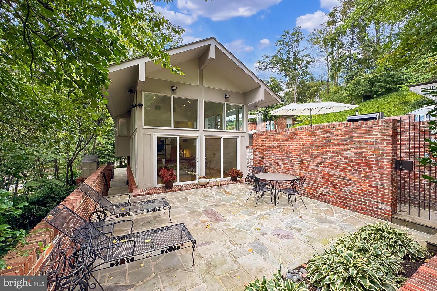1753 ARMY NAVY DR, ARLINGTON, Virginia 22202, 6 Bedrooms Bedrooms, ,6 BathroomsBathrooms,Residential,For sale,1753 ARMY NAVY DR,VAAR2063716 MLS # VAAR2063716