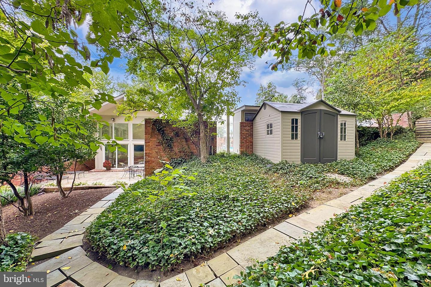1753 ARMY NAVY DR, ARLINGTON, Virginia 22202, 6 Bedrooms Bedrooms, ,6 BathroomsBathrooms,Residential,For sale,1753 ARMY NAVY DR,VAAR2063716 MLS # VAAR2063716
