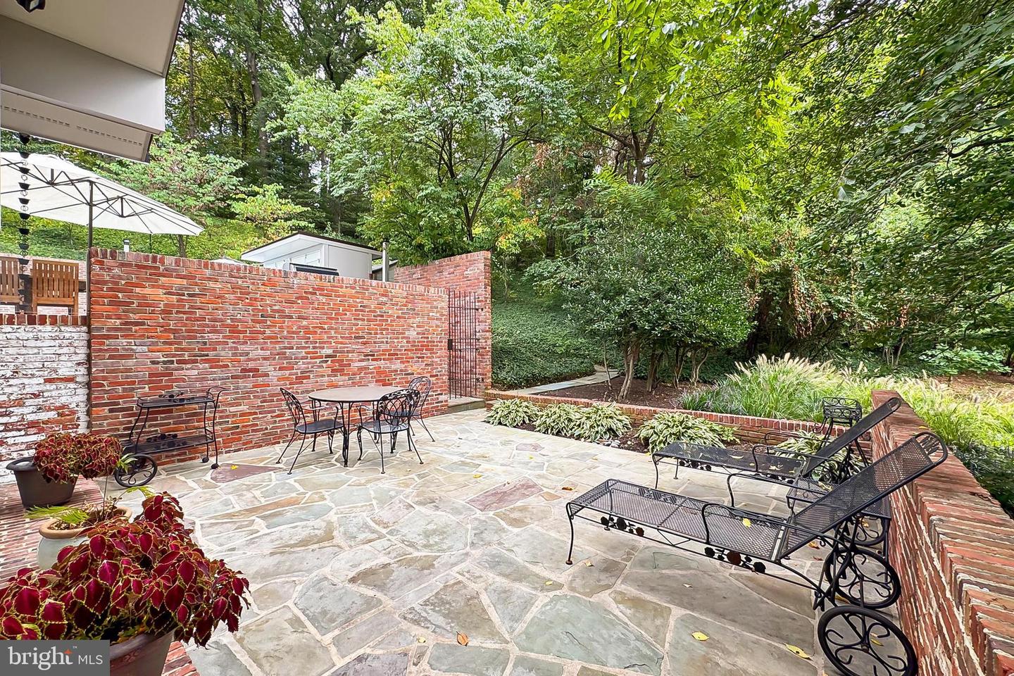 1753 ARMY NAVY DR, ARLINGTON, Virginia 22202, 6 Bedrooms Bedrooms, ,6 BathroomsBathrooms,Residential,For sale,1753 ARMY NAVY DR,VAAR2063716 MLS # VAAR2063716